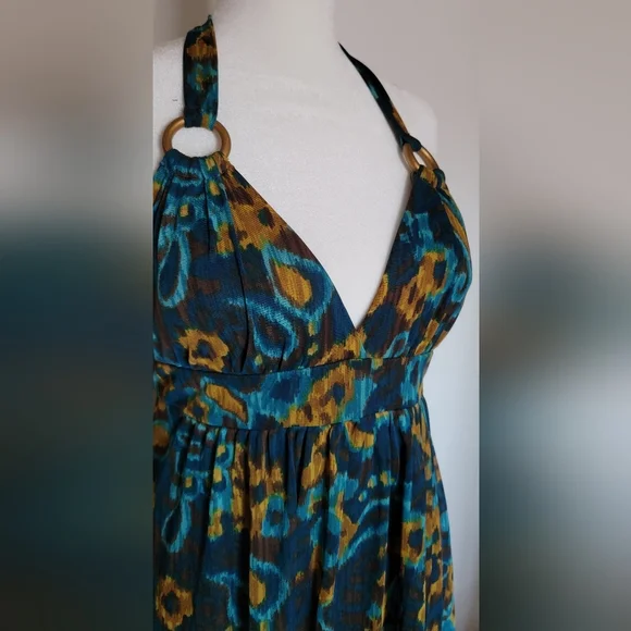 Dress - Picture 8 of 8